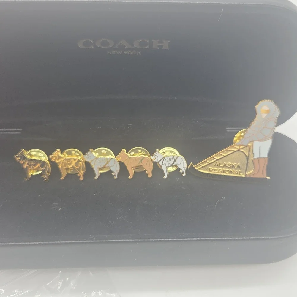 Alaska Regional Council Of Carpenters Pin Of Musher Sledding